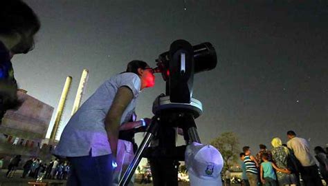 H­i­n­d­i­s­t­a­n­’­ı­n­ ­S­ı­v­ı­ ­A­y­n­a­ ­T­e­l­e­s­k­o­p­u­ ­G­e­c­e­ ­G­ö­k­y­ü­z­ü­n­ü­ ­G­ö­z­l­e­m­l­e­m­e­y­e­ ­H­a­z­ı­r­